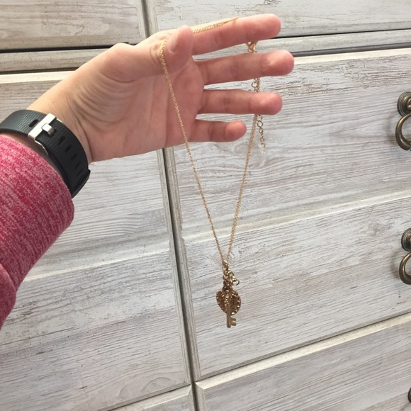 Heart Lock & Key Necklace - Picture 2 of 3